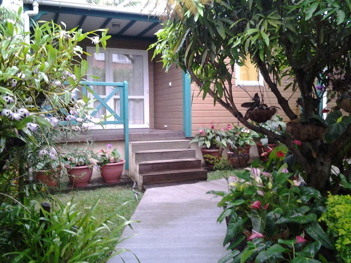 Les Agapanthes Villa เลอ ตอมปง ภายนอก รูปภาพ